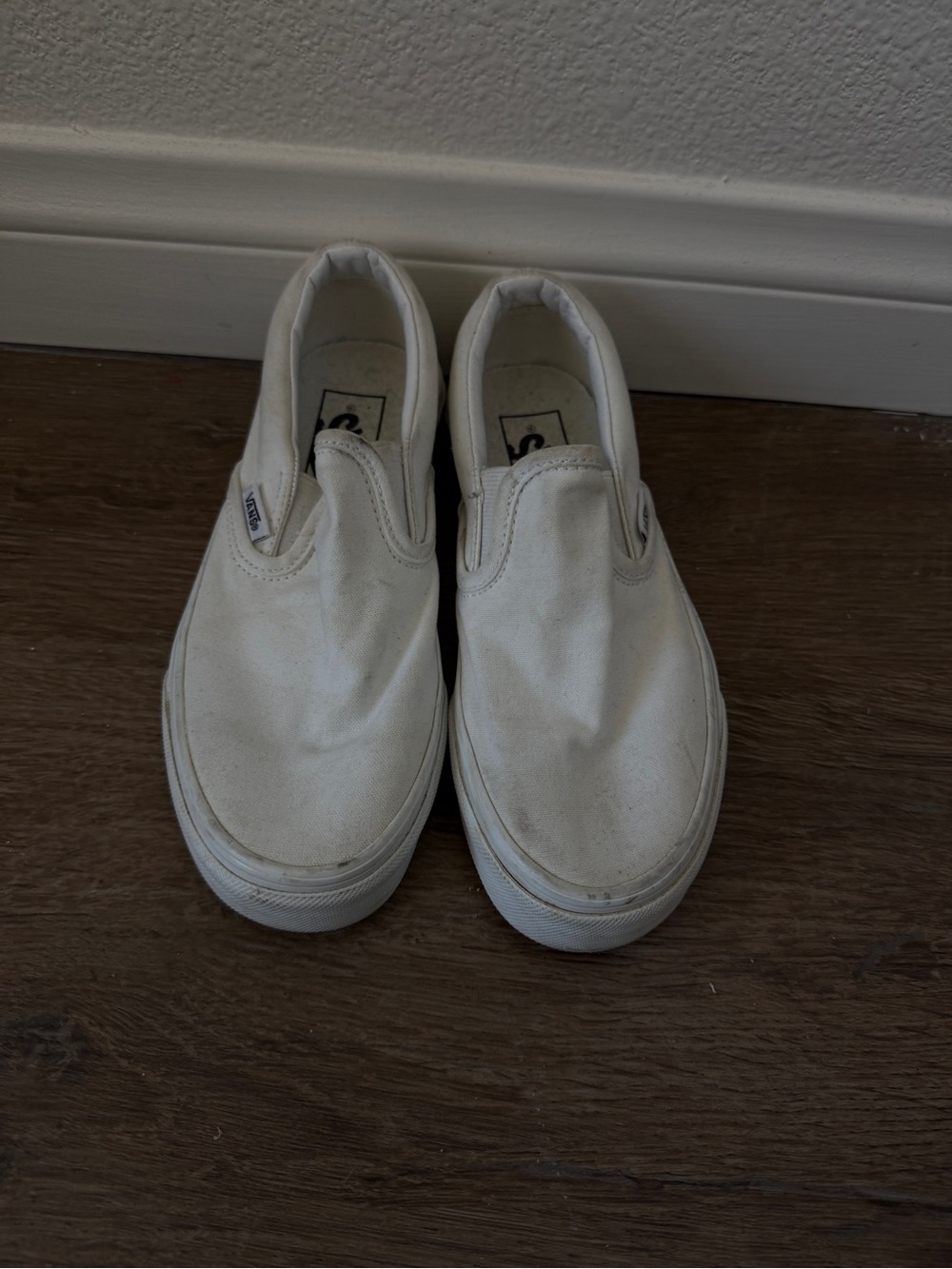 Woman’s Slip-On Sneakers in White